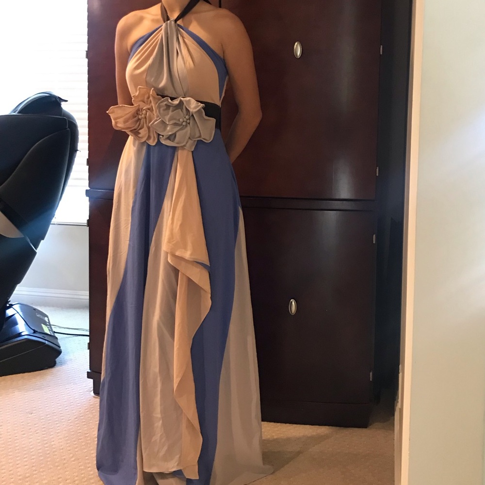 Flowy evening wear dress